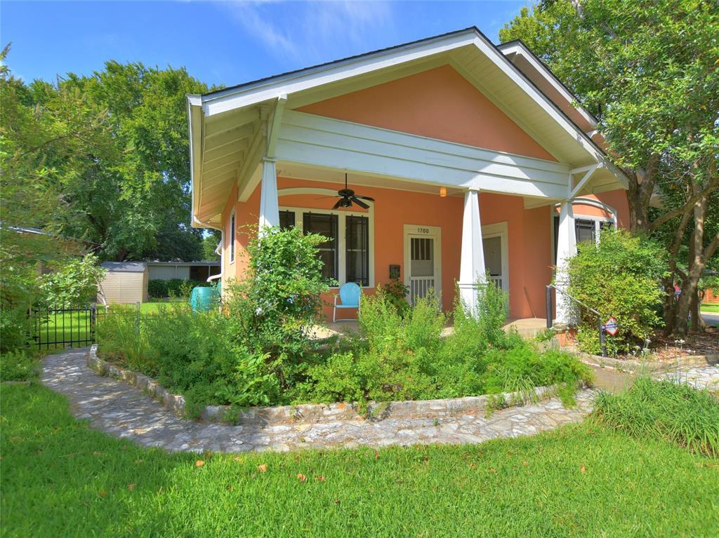 Foto principal - 1700 Collier St