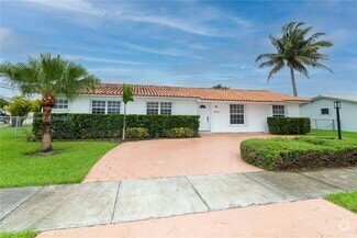 Building Photo - 10700 SW 66th Terrace