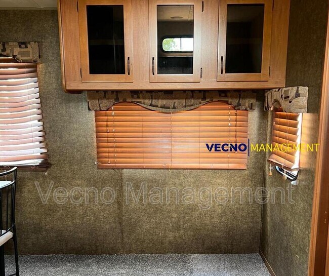 Foto del edificio - 1819 Co Rd 1001