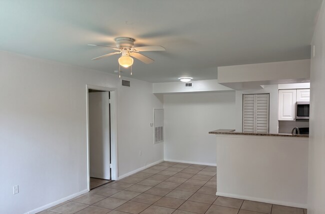Foto del edificio - 3028 Parkway Blvd