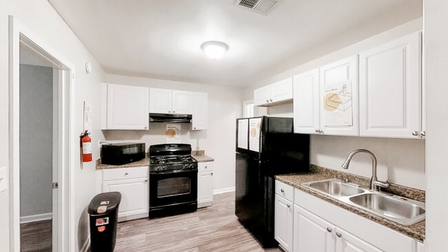 Photo - 149 Harlan Rd SW Apartment