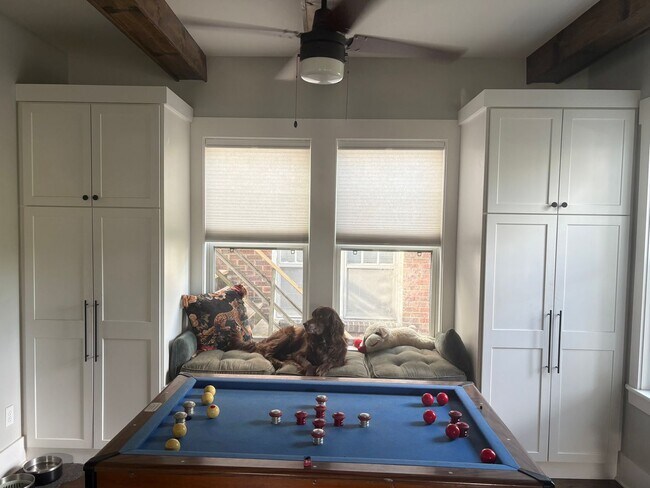 Building Photo - Beautiful and Spacious 3 Bedroom Home in E...