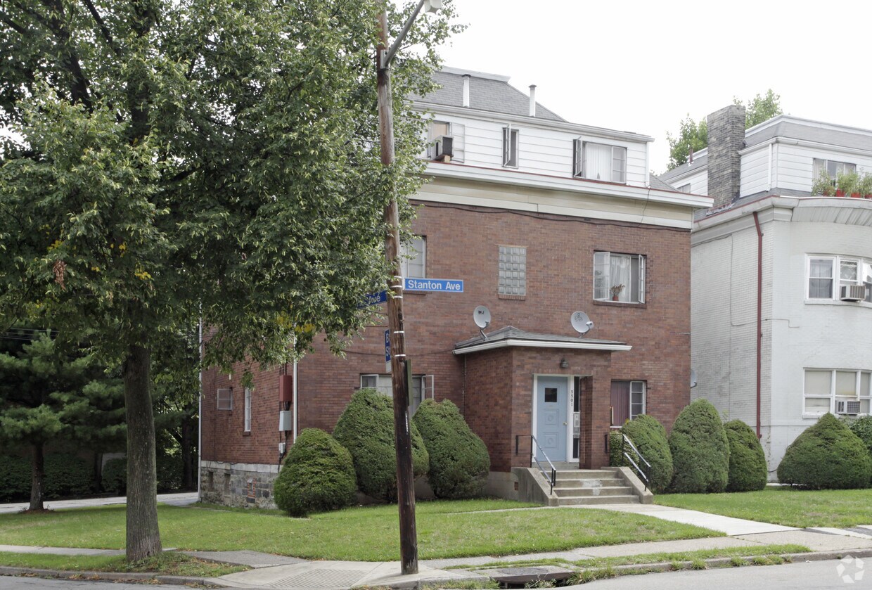 Foto del edificio - 5501 Stanton Ave