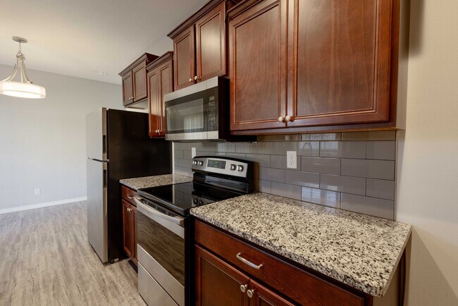 Building Photo - NEW LUXURY 3 BED 2.5 BATH TOWNHOUSE!!!