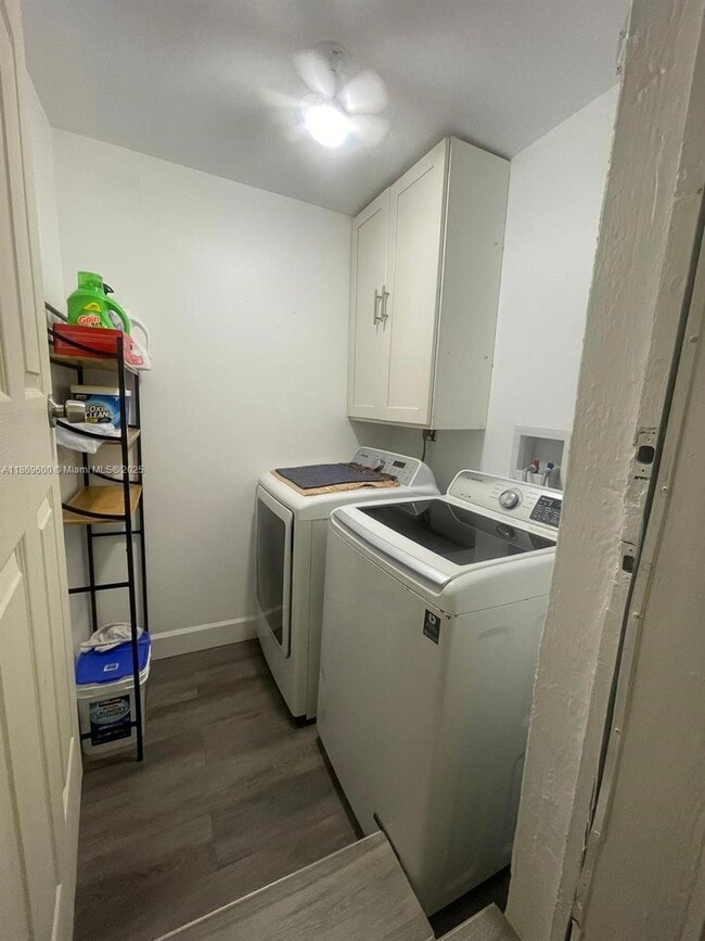 Foto del edificio - 2111 Adams St