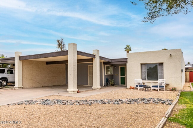 Building Photo - 1976 E Del Sur Dr