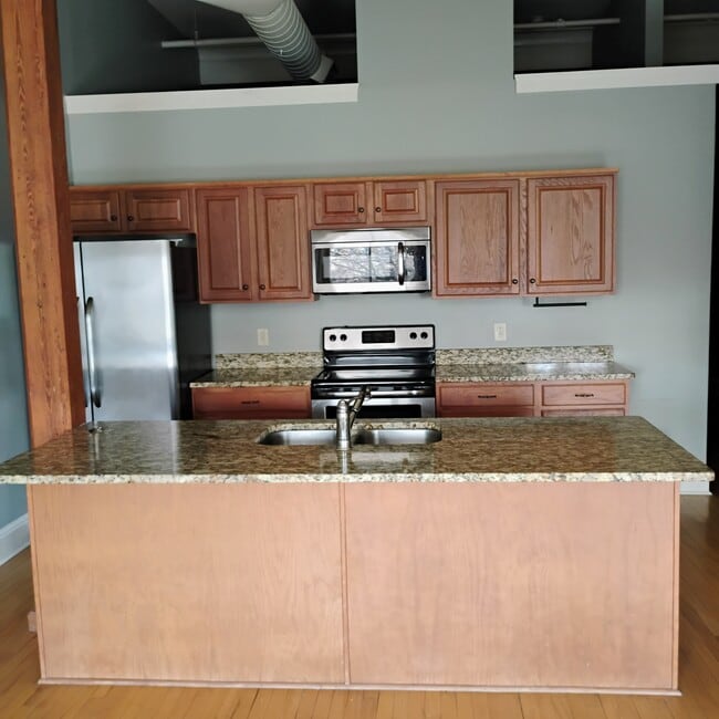 Building Photo - Sterchi & Kessler Lofts