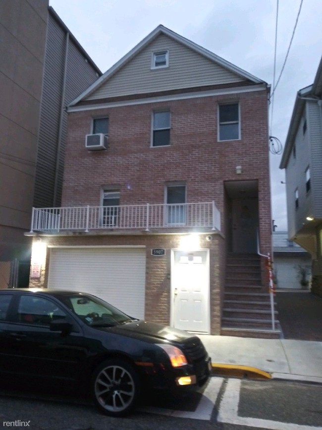 Building Photo - 1 br, 1 bath  - 5907 Jefferson St