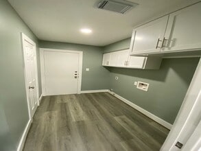 Building Photo - 12803 Cloverwood Dr