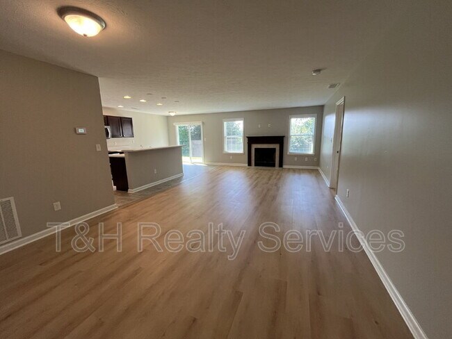 Foto del edificio - 6103 Pebblebrooke Rd