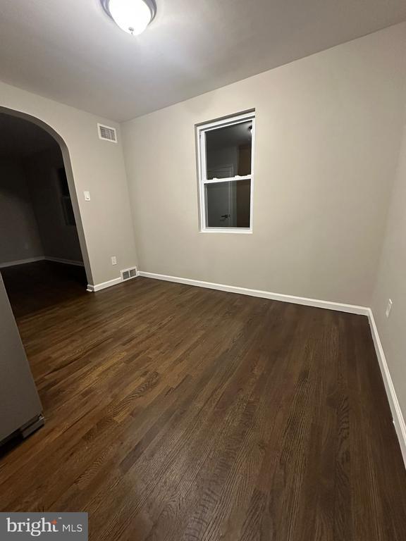 Building Photo - 936 Oakmont St