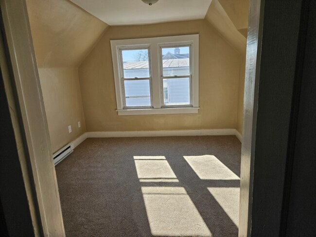 Foto del edificio - 205 E 2nd St