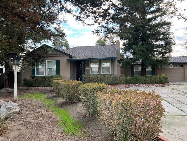 Foto del edificio - 520 N. DELWOOD ST.- 3 BEDROOM 1 BATH- TULARE