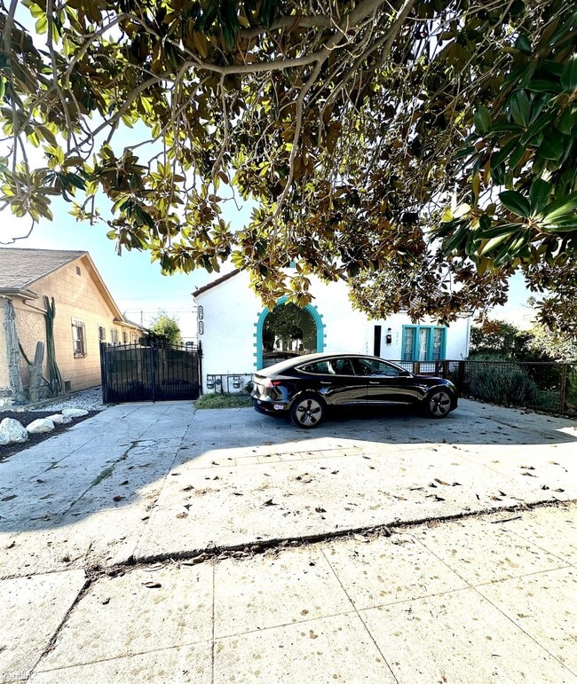 Building Photo - 1 br, 1 bath 4plex - 2941 9th Ave 2943 9th...