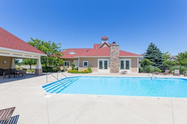 Community Pool - 2104 Sherwood Ave