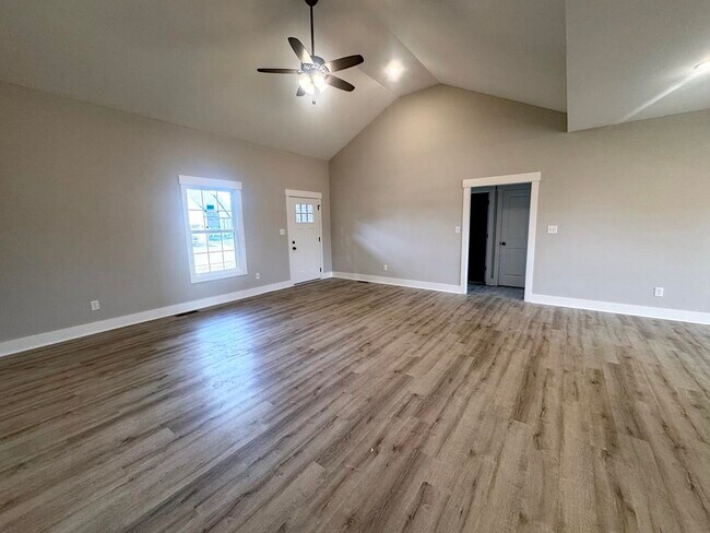 Building Photo - 1411 Sagecrest Ct