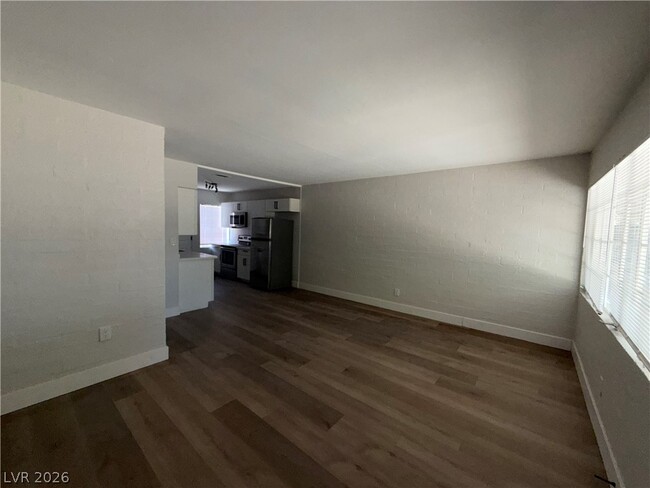 Building Photo - 1628 Thelma Ln