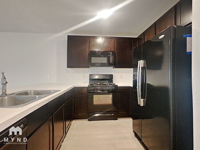 Foto del edificio - 26815 Wilderye Cv Ln