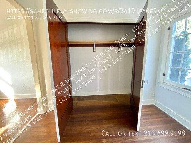 Foto del edificio - 442 N Lake St