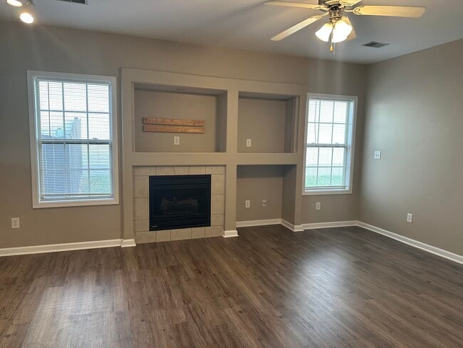 Building Photo - 107 Sea Pines Way