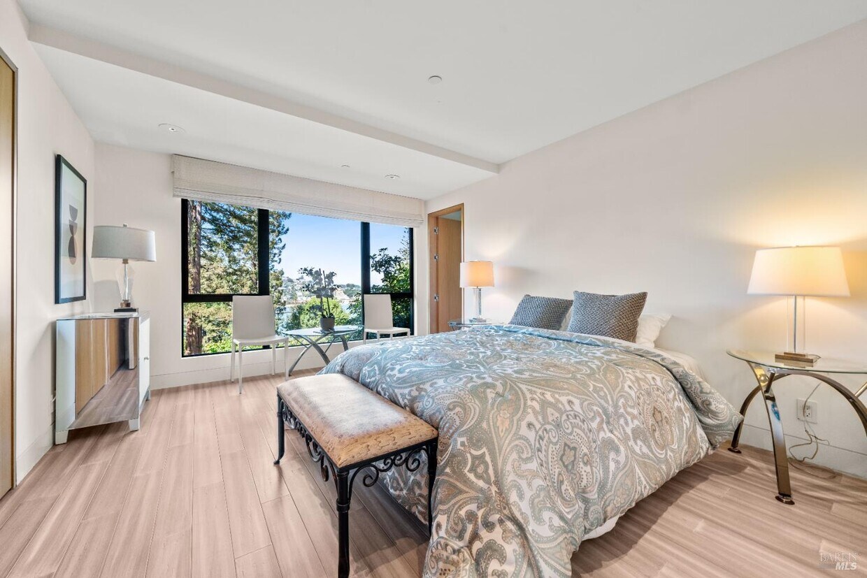 Foto principal - 408 Golden Gate Ave