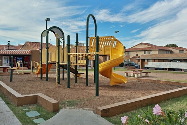 Building Photo - Fountain Oaks Apartments