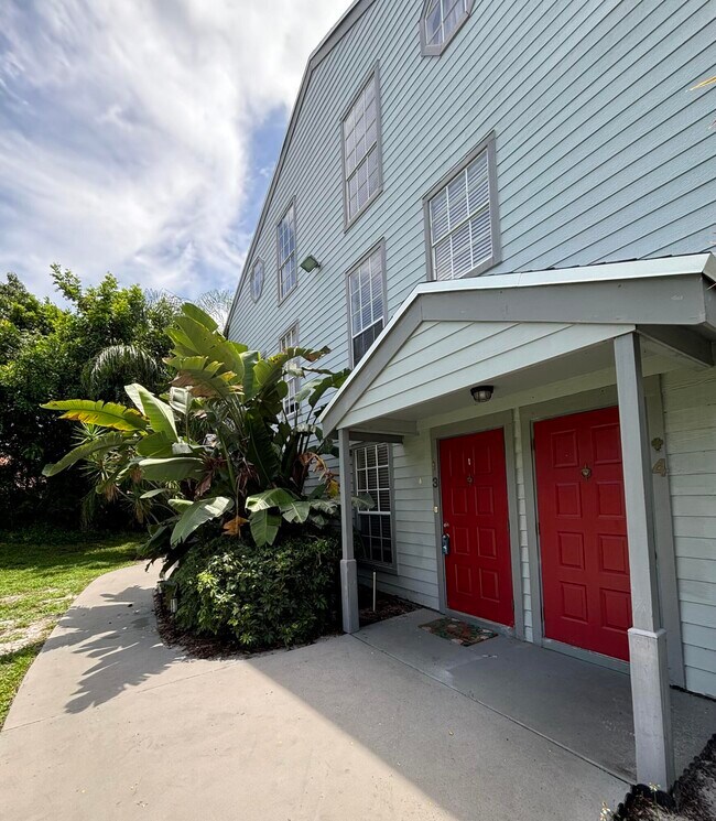 Foto del edificio - 5063 Heatherhill Ln