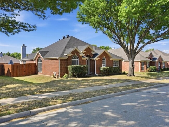 Building Photo - 1316 Pelham Ln