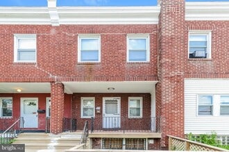 Building Photo - 5117 Hawthorne St