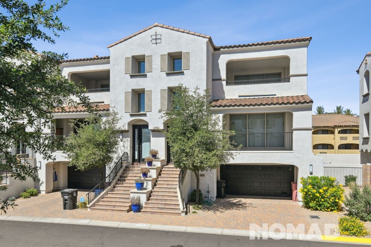 Foto principal - Stunning 3BR Townhouse in North Scottsdale