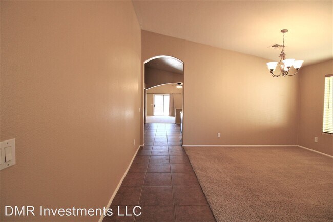 Building Photo - 4 br, 2 bath House - 29604 N. Balmoral Place