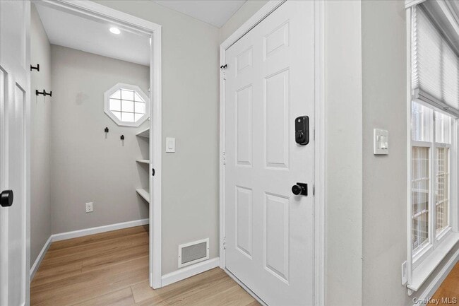 Building Photo - 56 The