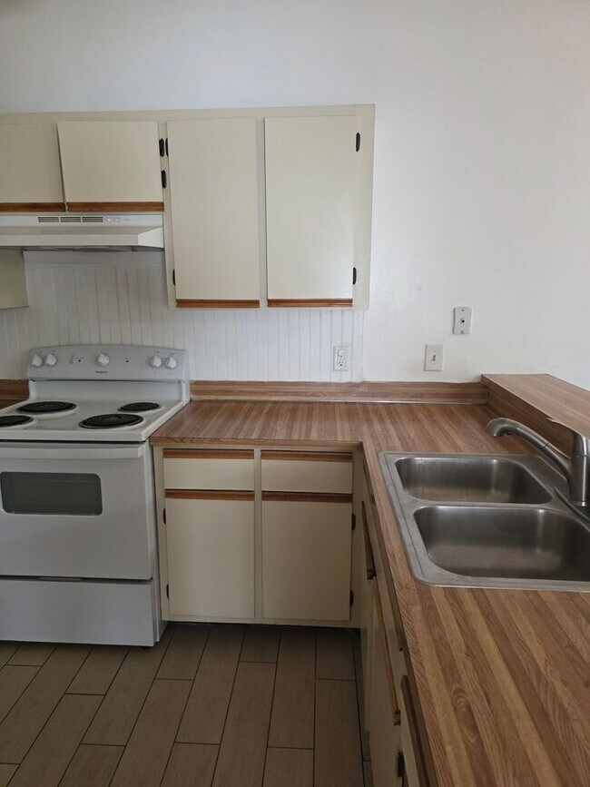 Photo - 6031 Scotchwood Glen Apartment