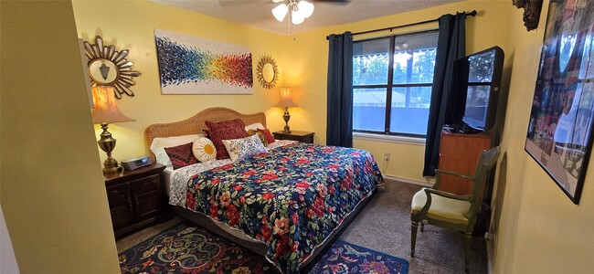 Foto del edificio - 17018 Water Oak Dr