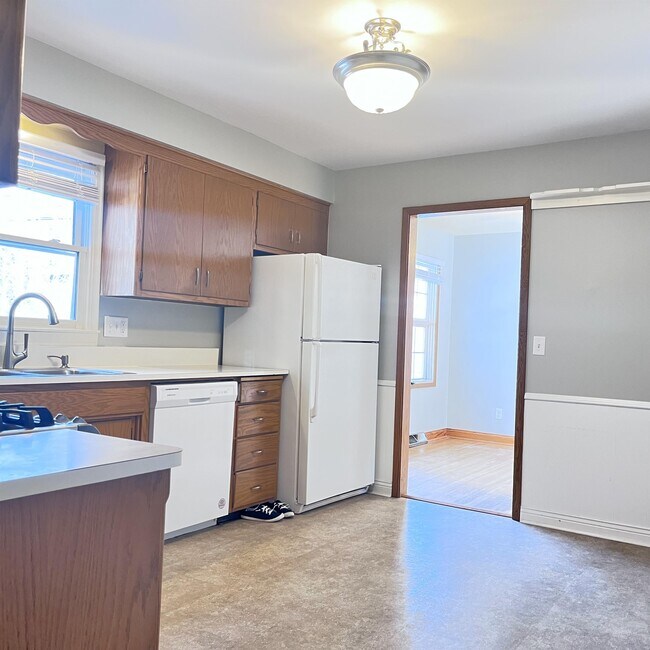 Foto del edificio - 2033 13th Ave NW