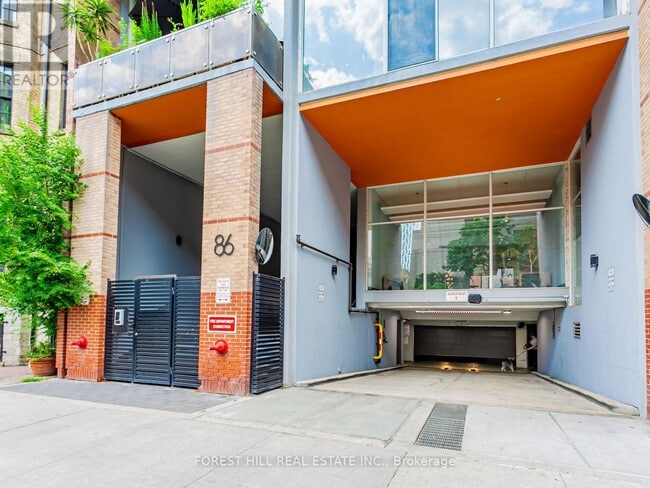 Building Photo - 86 Gerrard St E