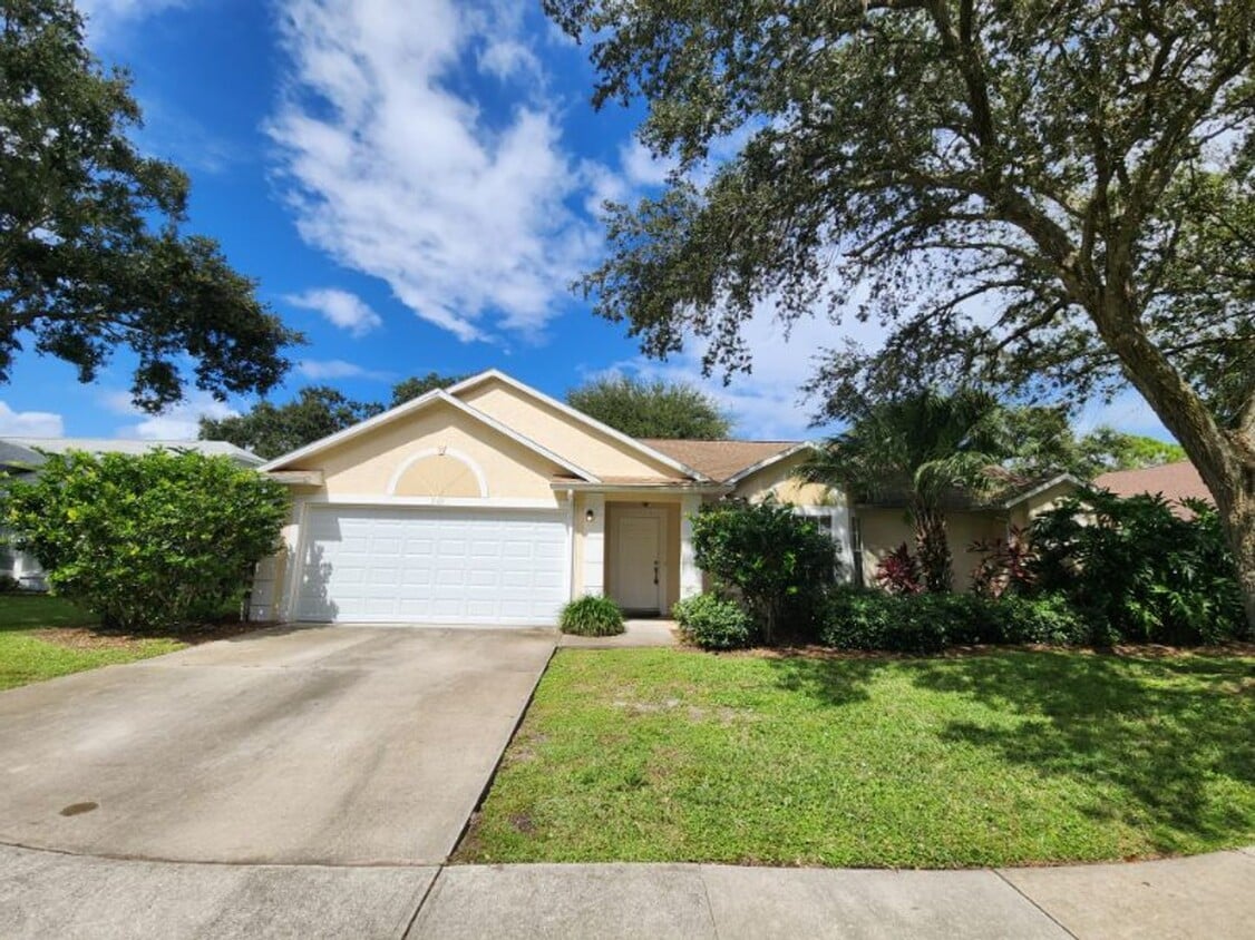 Lovely 3 bedroom home spacious floorplan House Rental in Melbourne