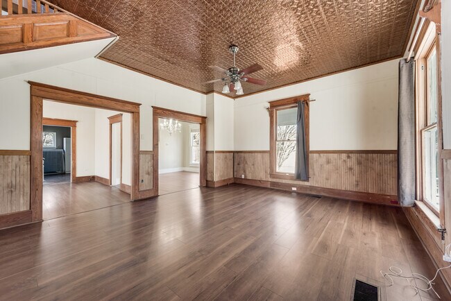 Foto del edificio - 1400 Ash St