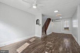 Building Photo - 1039 W Russell St