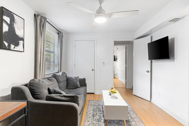 Foto del edificio - 3903 E Powhatan Ave