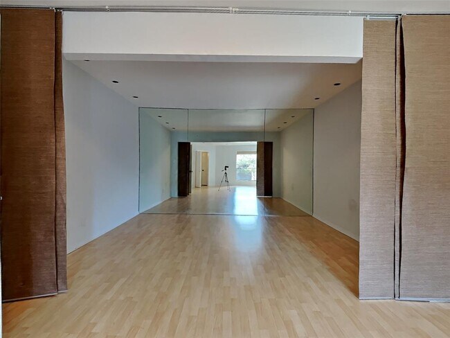 Building Photo - 2601 S Braeswood Blvd