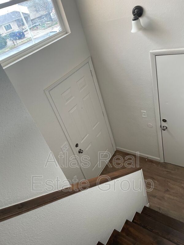 Foto del edificio - 5160 Deephaven Ct