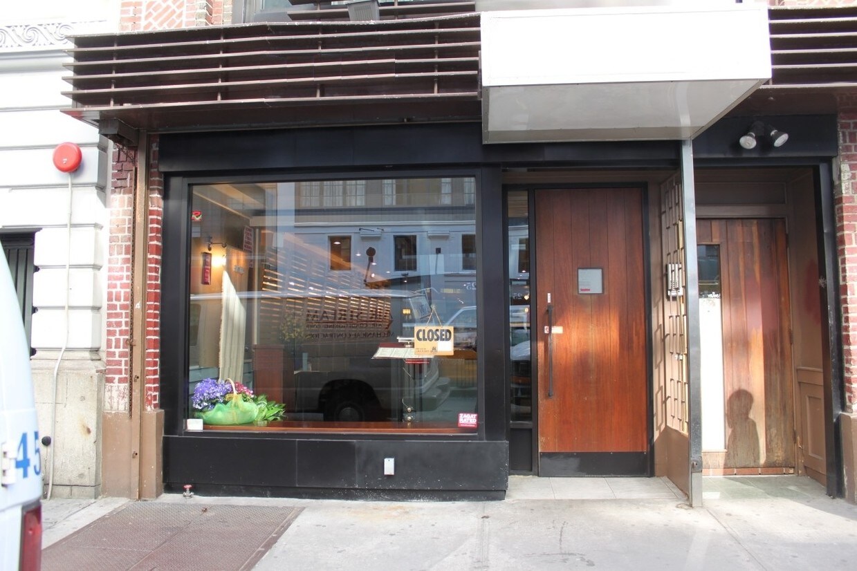 Primary Photo - 28 W 56th St