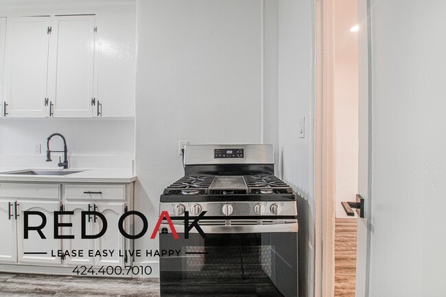 Foto del edificio - 1272 Mullen Ave