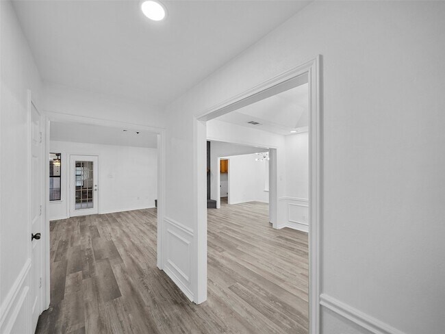 Foto del edificio - 2219 N Lake Trail