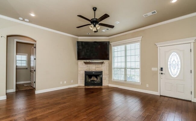 Foto del edificio - 7900 Shreveport Dr