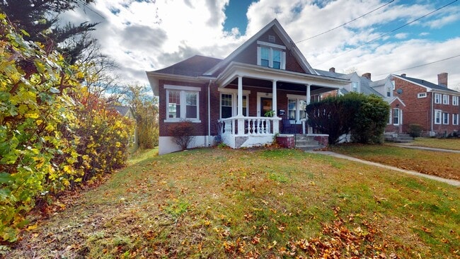 Building Photo - 217 Tower Ave