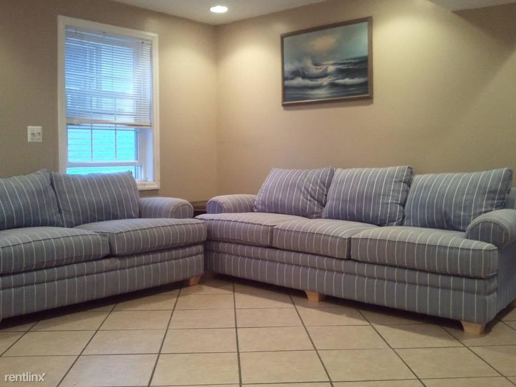 Primary Photo - 4 br, 2 bath Condo - 122 38th St