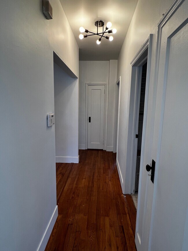 1463 Egmont Pl, Far Rockaway, NY 11691 House Rental in Far Rockaway