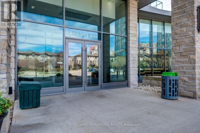 Building Photo - 233 South Park Rd